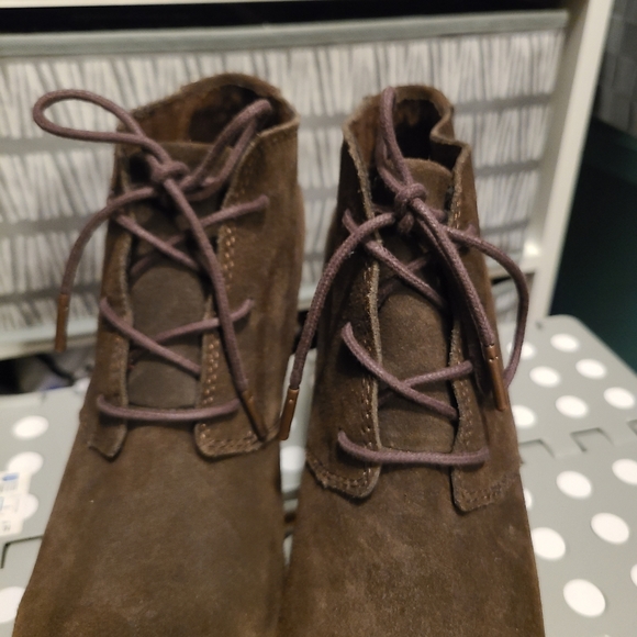 TOMS Chocolate Brown lace up bootie size 9.5 - Picture 4 of 8